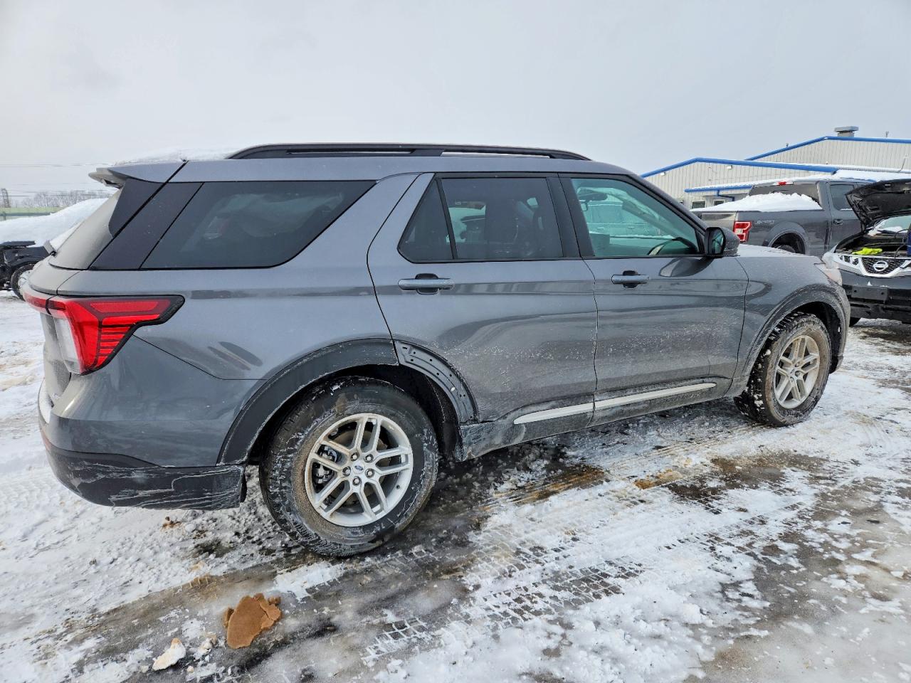2025 FORD EXPLORER ACTIVE photo 3