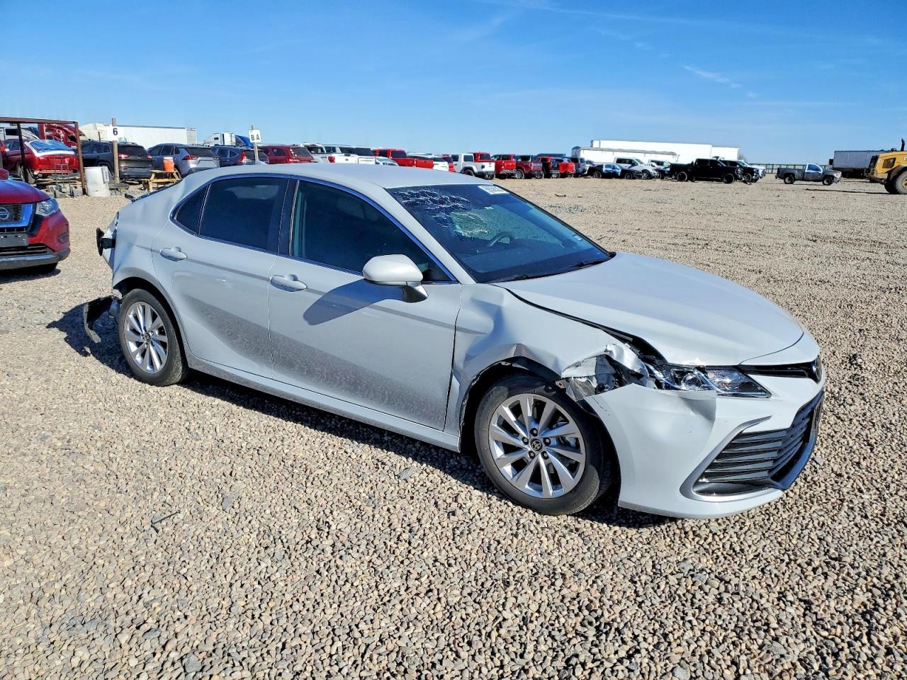 2024 TOYOTA CAMRY LE photo 4