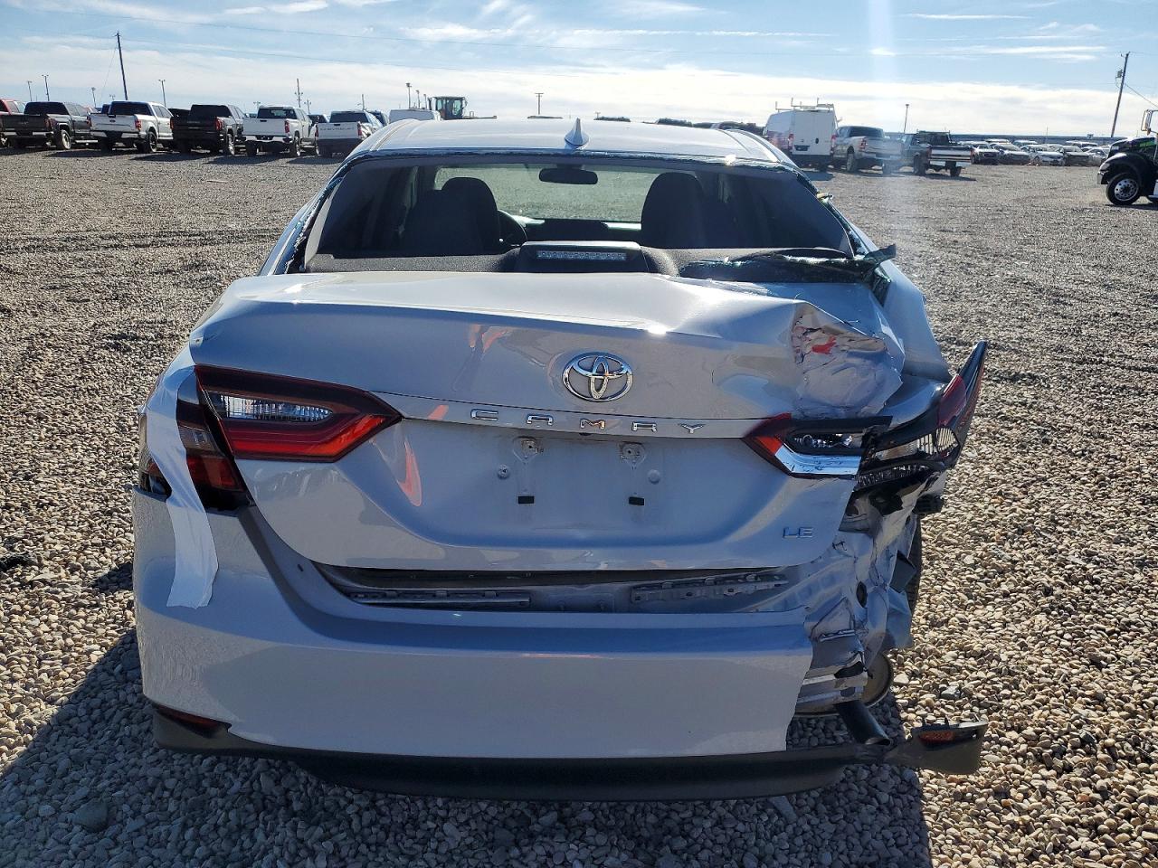 2024 TOYOTA CAMRY LE photo 6