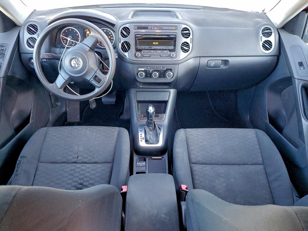 2012 VOLKSWAGEN TIGUAN S photo 8
