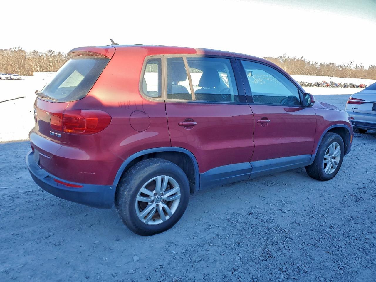 2012 VOLKSWAGEN TIGUAN S photo 3