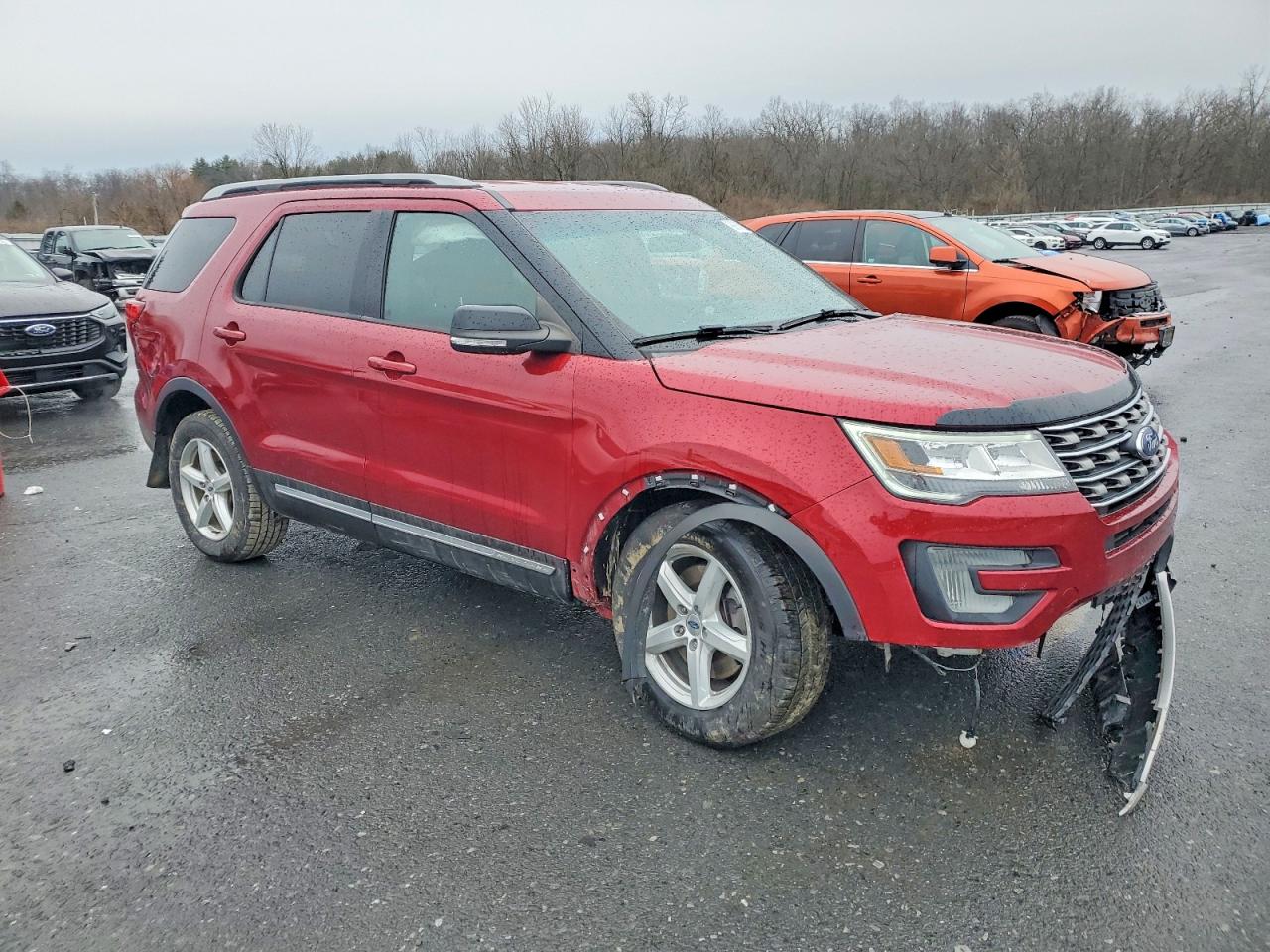 2017 FORD EXPLORER XLT photo 4