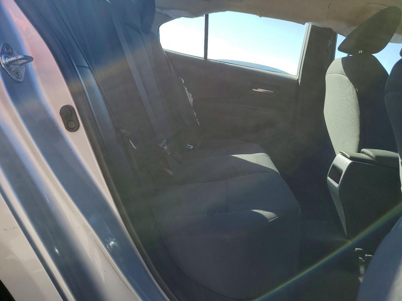 2021 TOYOTA COROLLA LE photo 10