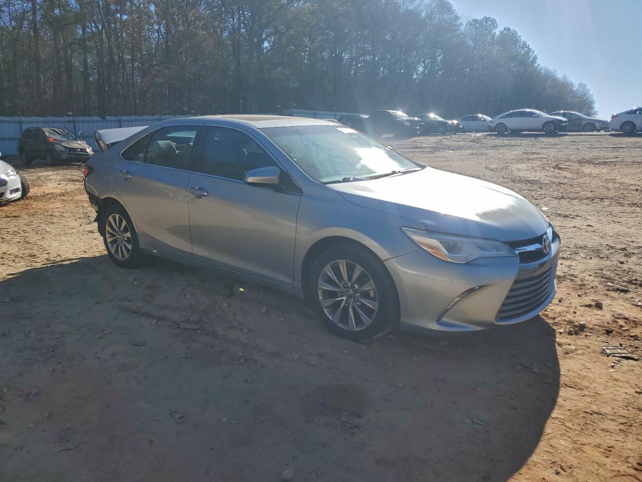 2015 TOYOTA CAMRY XSE photo 4