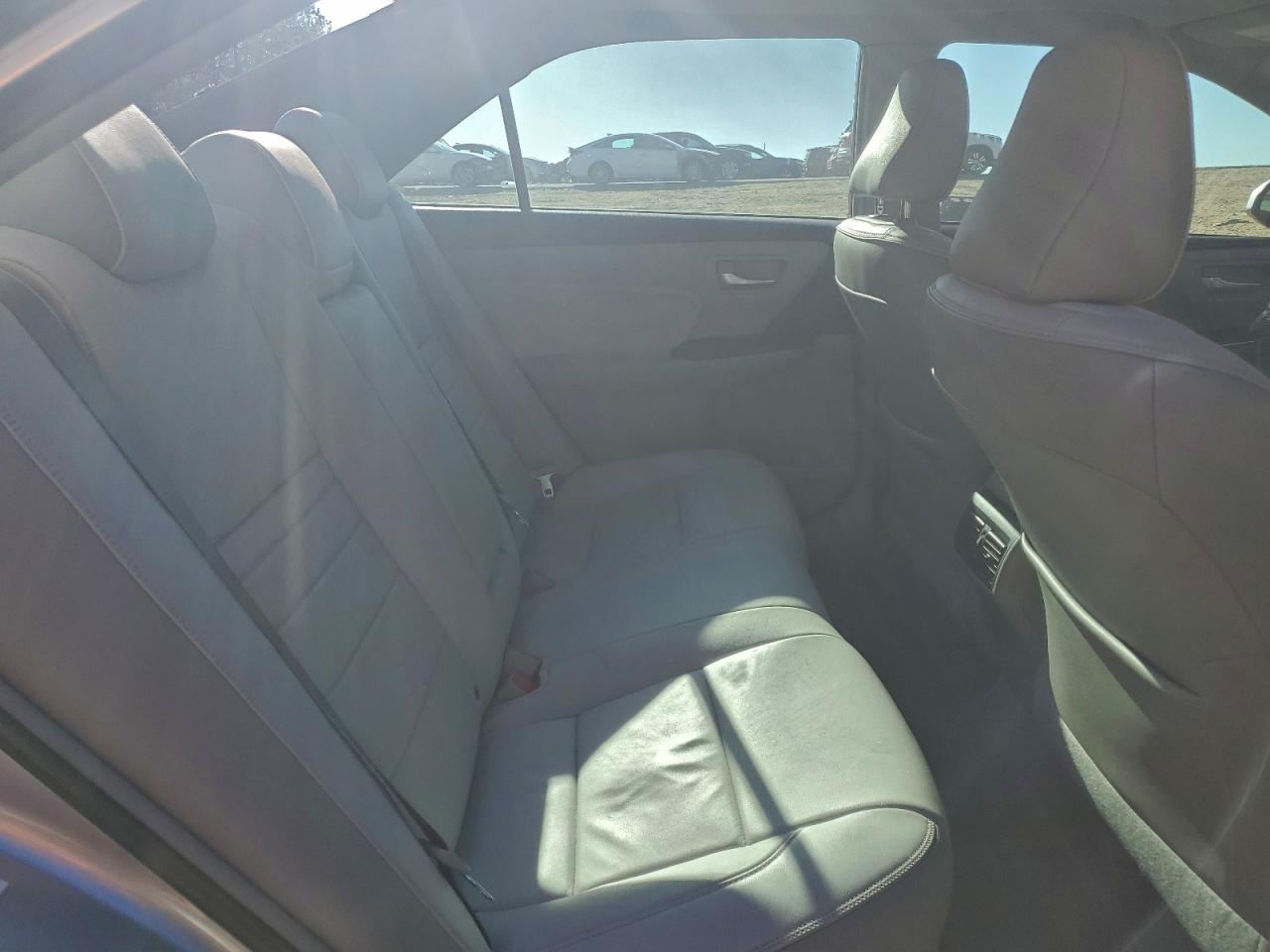 2015 TOYOTA CAMRY XSE photo 10
