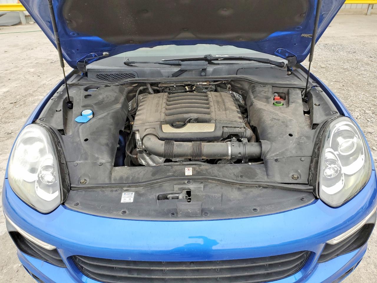 2017 PORSCHE CAYENNE photo 11