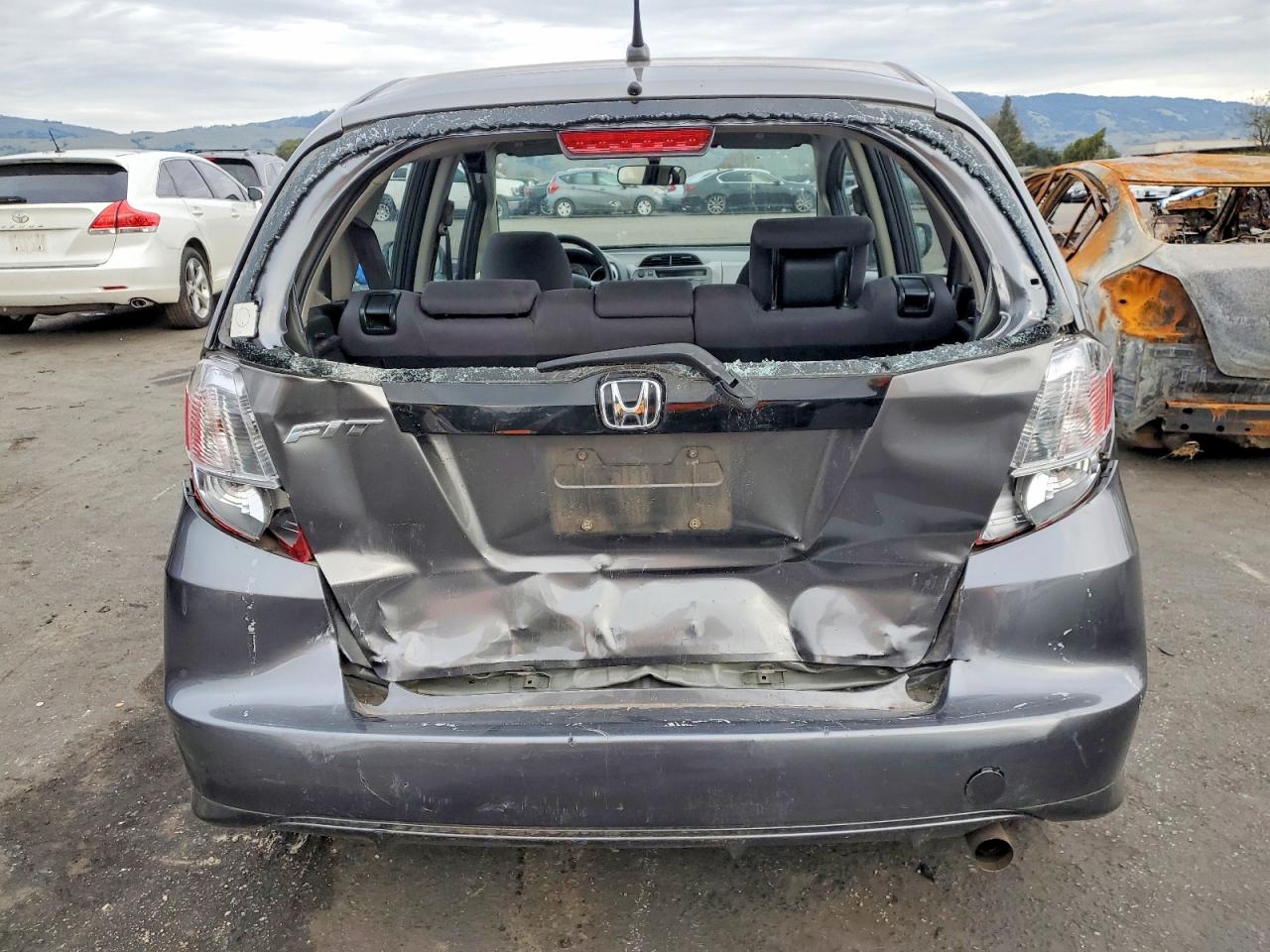 2013 HONDA FIT photo 6