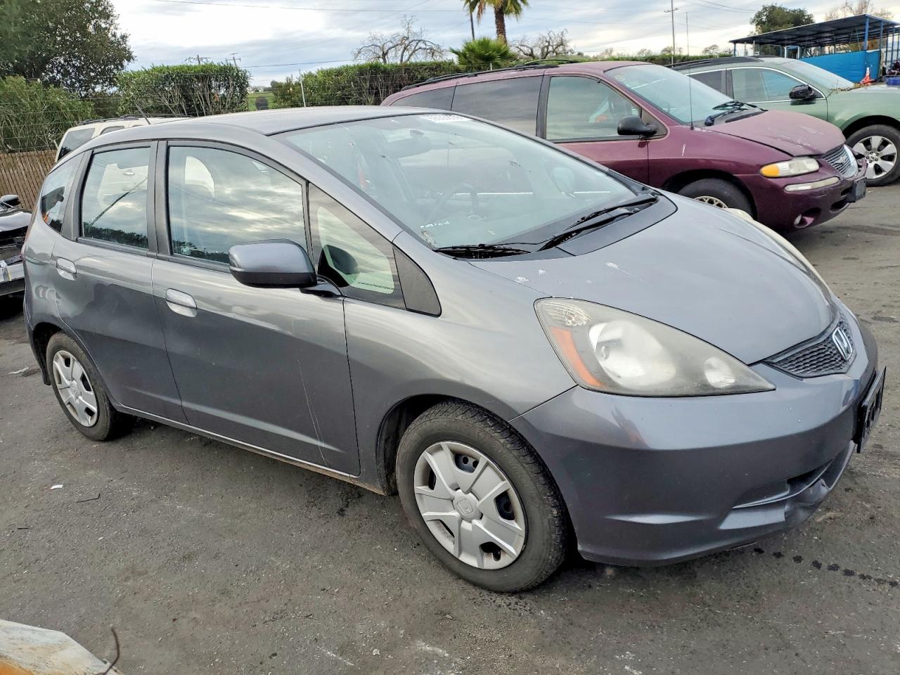 2013 HONDA FIT photo 4