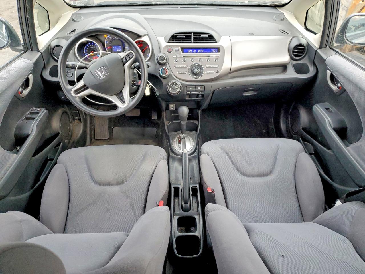 2013 HONDA FIT photo 8