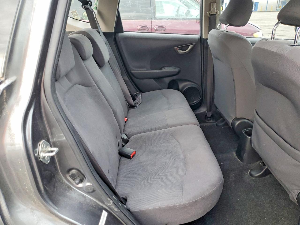2013 HONDA FIT photo 10