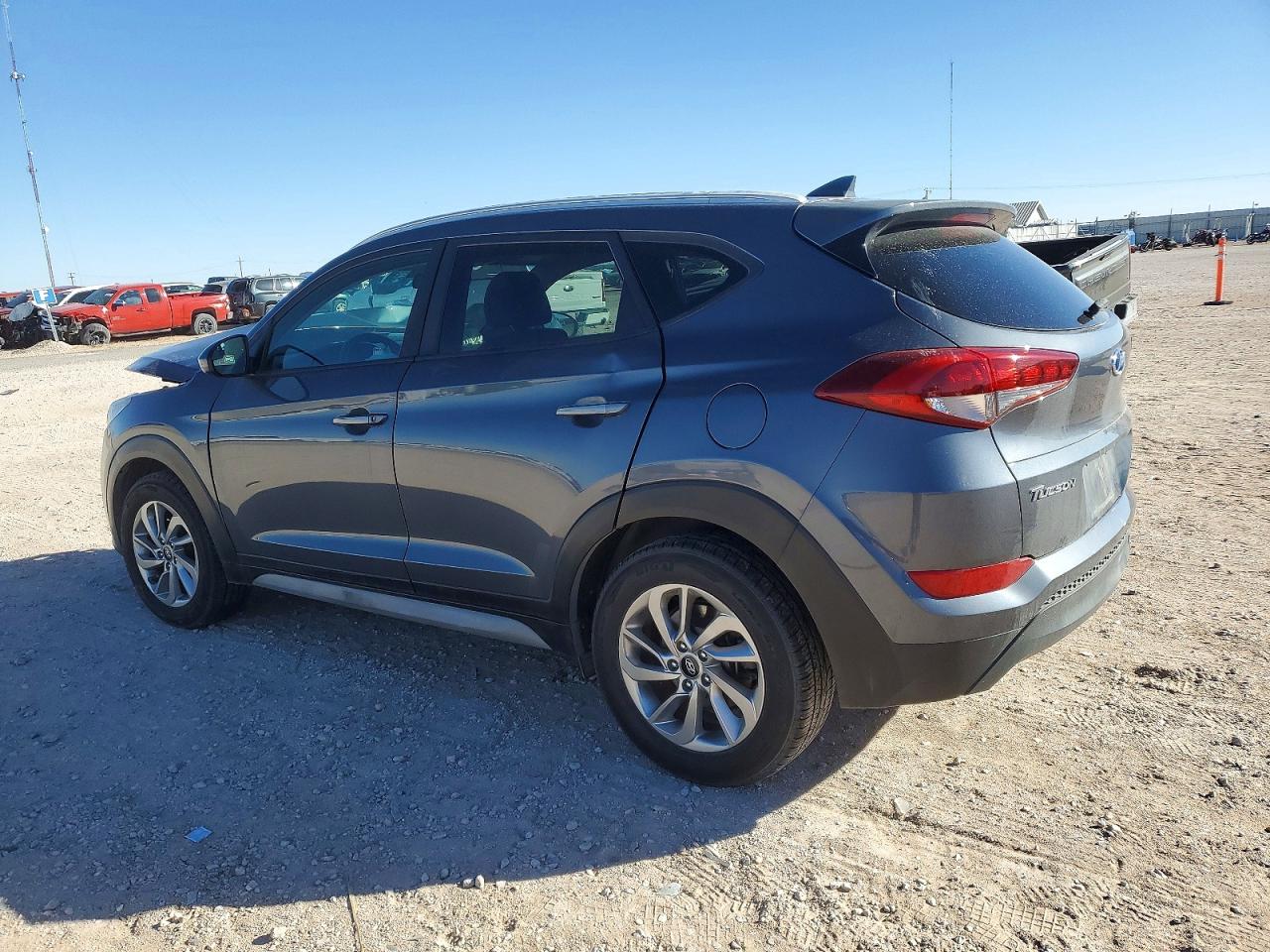 2018 HYUNDAI TUCSON SEL photo 2