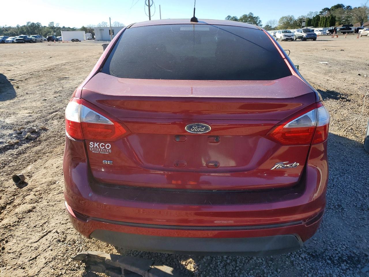 2016 FORD FIESTA SE photo 11