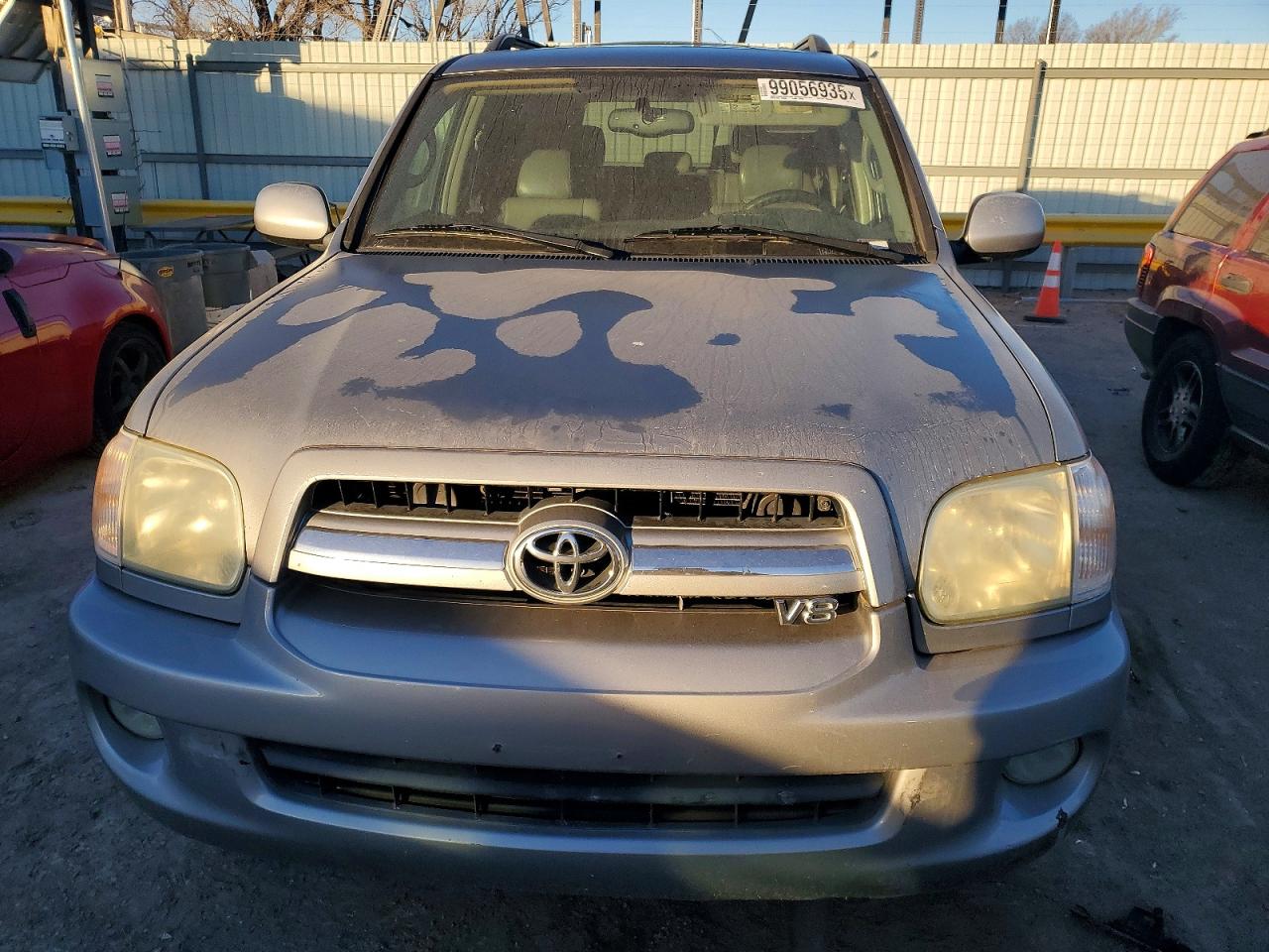 2005 TOYOTA SEQUOIA photo 5