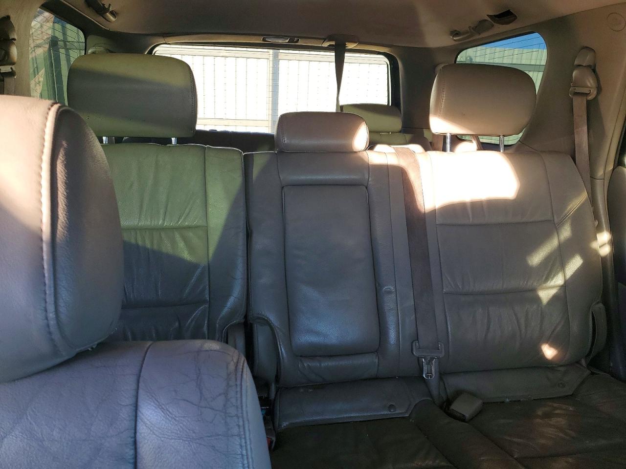 2005 TOYOTA SEQUOIA photo 10