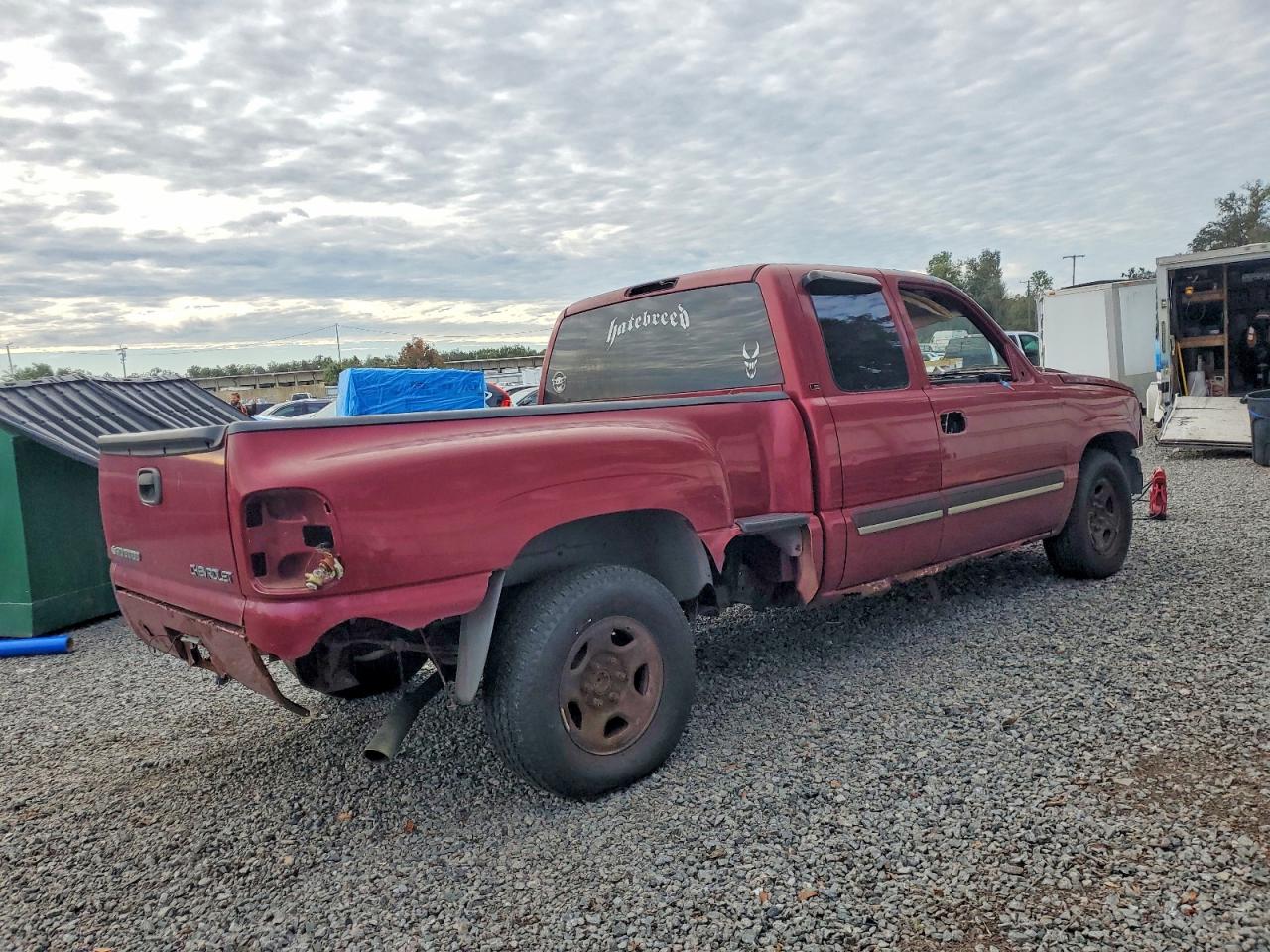 2004 CHEVROLET SILVERADO C1500 photo 3