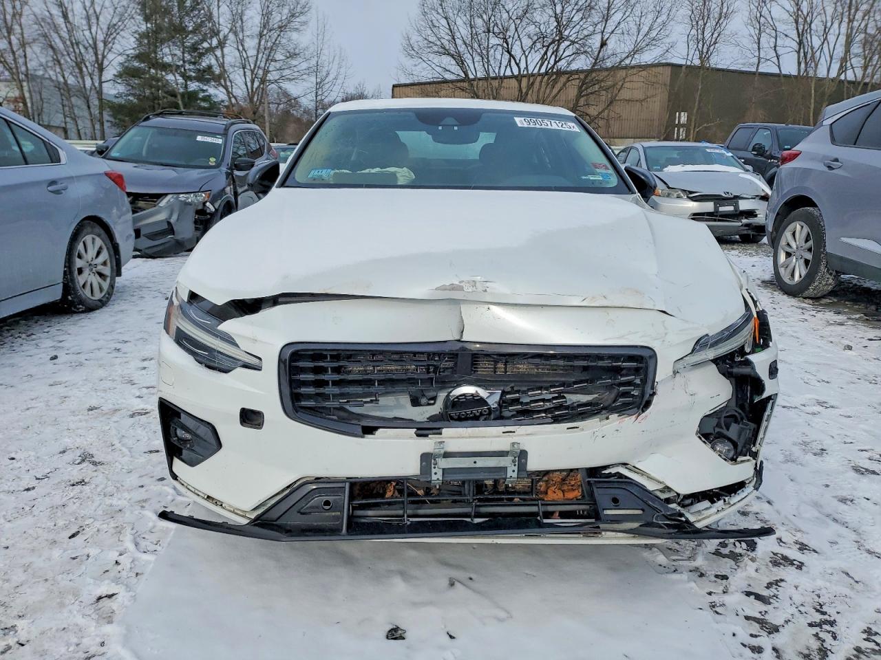 2022 VOLVO S60 B5 MOMENTUM photo 5