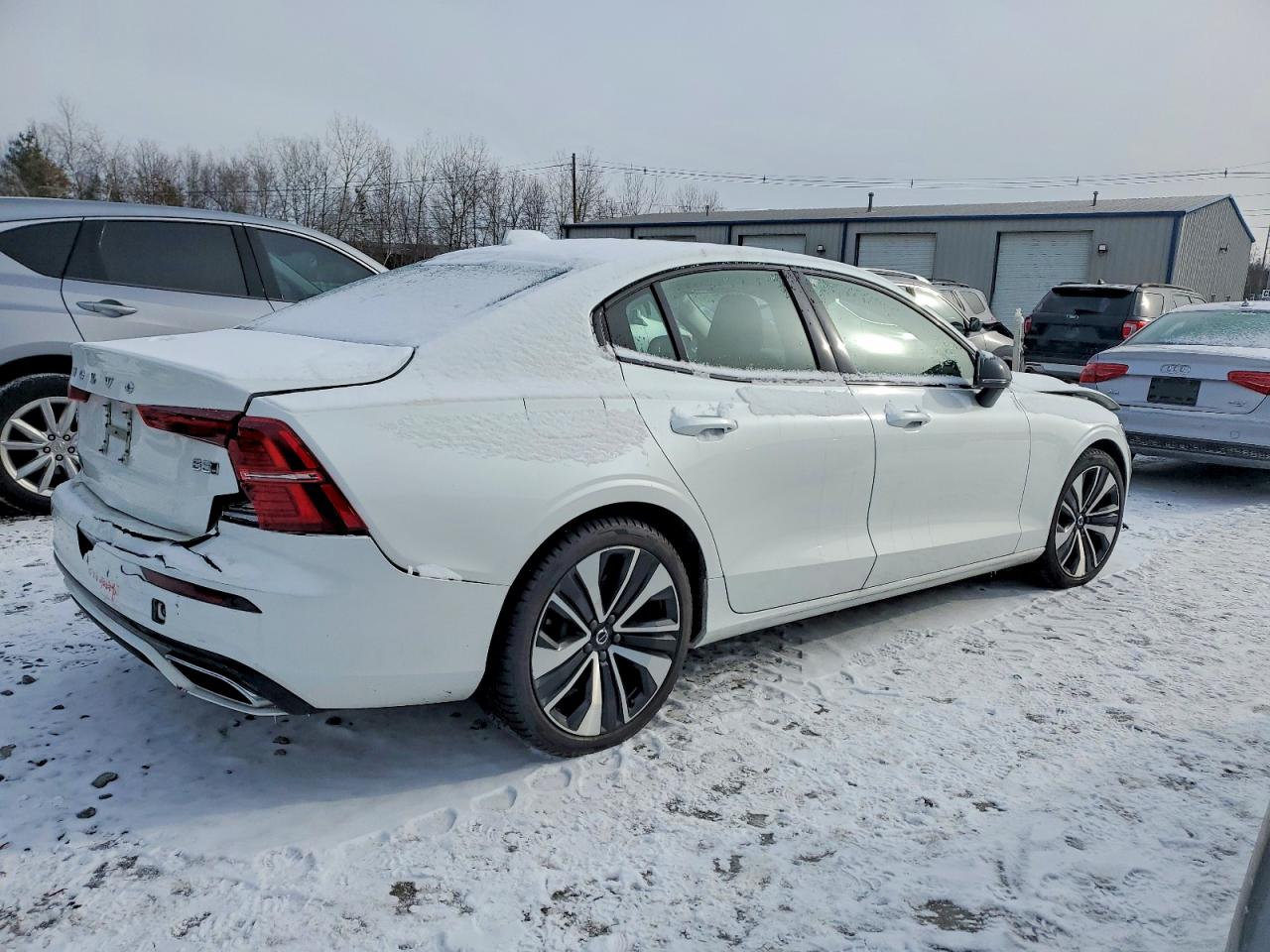 2022 VOLVO S60 B5 MOMENTUM photo 3