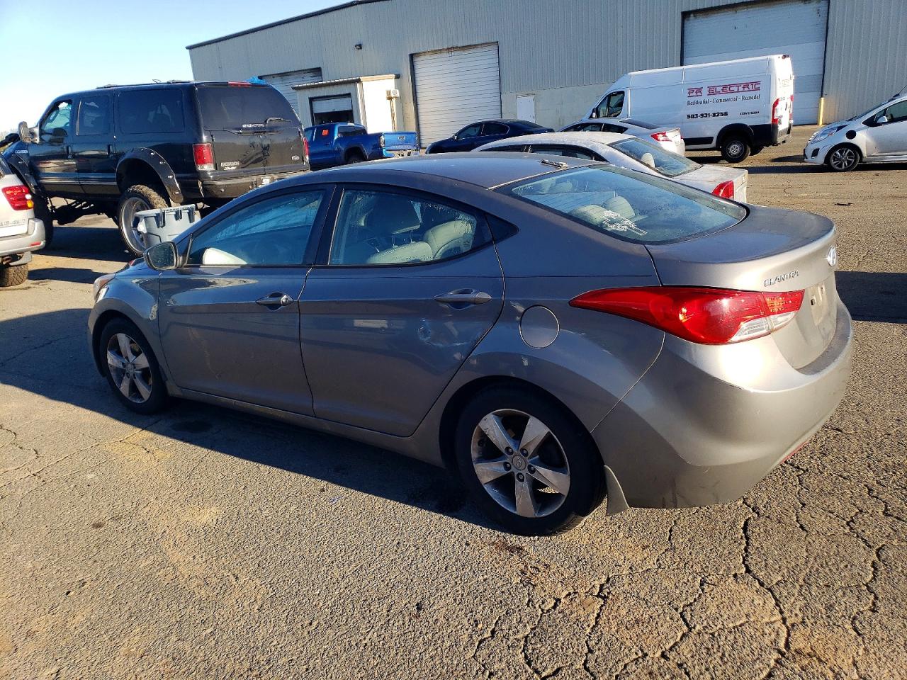 2013 HYUNDAI ELANTRA GLS photo 2
