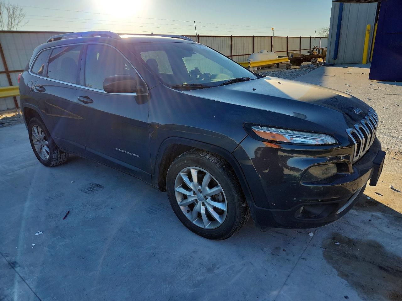 2016 JEEP CHEROKEE LIMITED photo 4