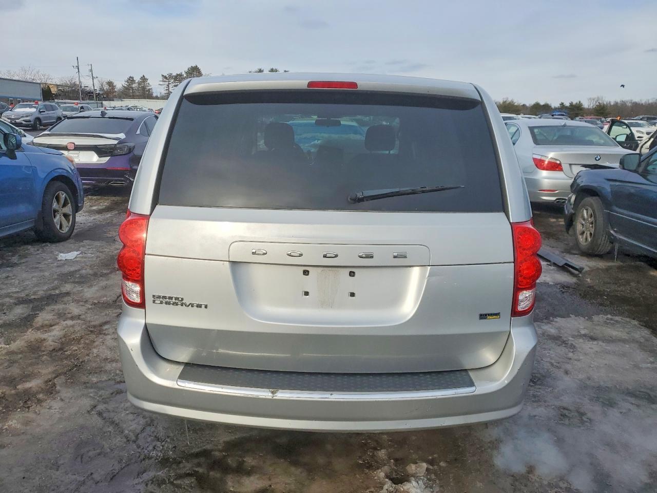 2012 DODGE GRAND CARAVAN SE photo 6