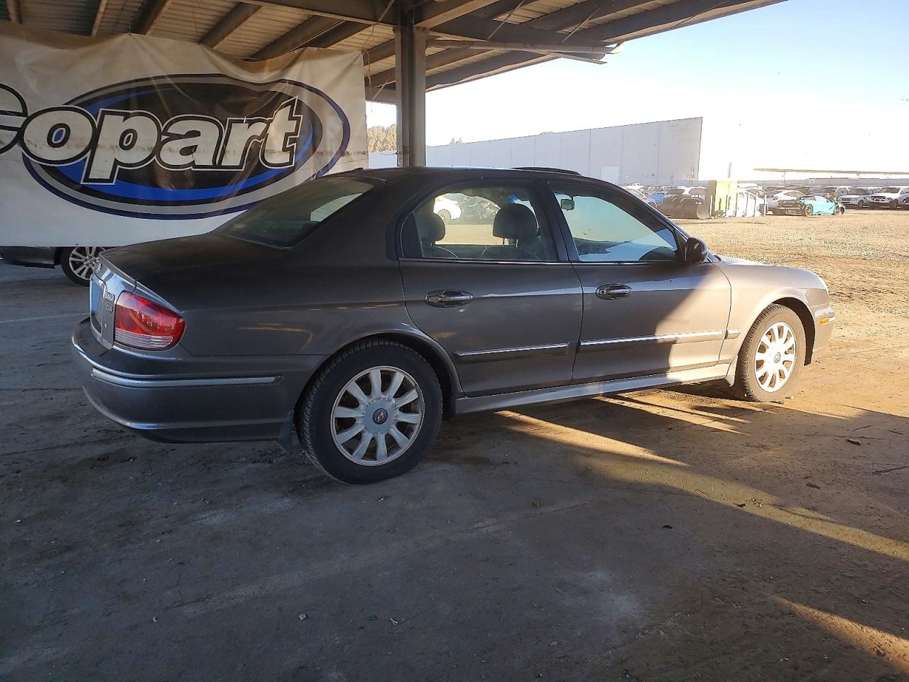 2002 HYUNDAI SONATA GLS photo 5