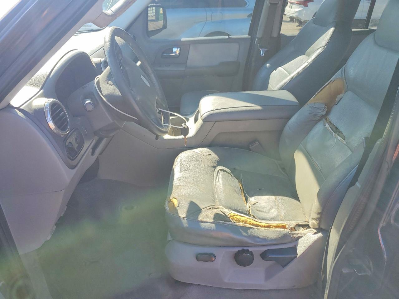 2004 FORD EXPEDITION XLT photo 13