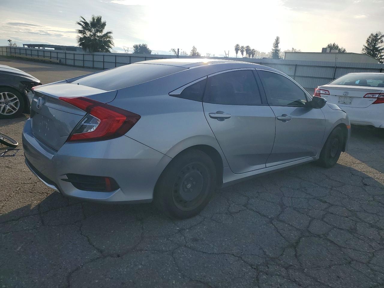 2020 HONDA CIVIC LX photo 3