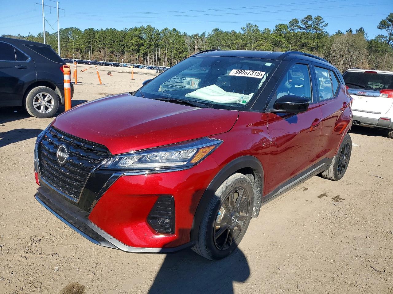2023 NISSAN KICKS