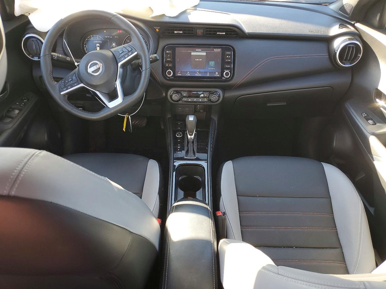 2023 NISSAN KICKS SR photo 15