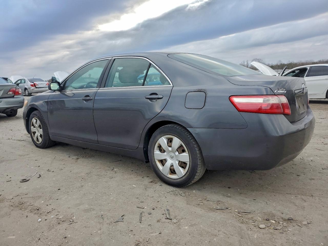 2009 TOYOTA CAMRY BASE photo 2