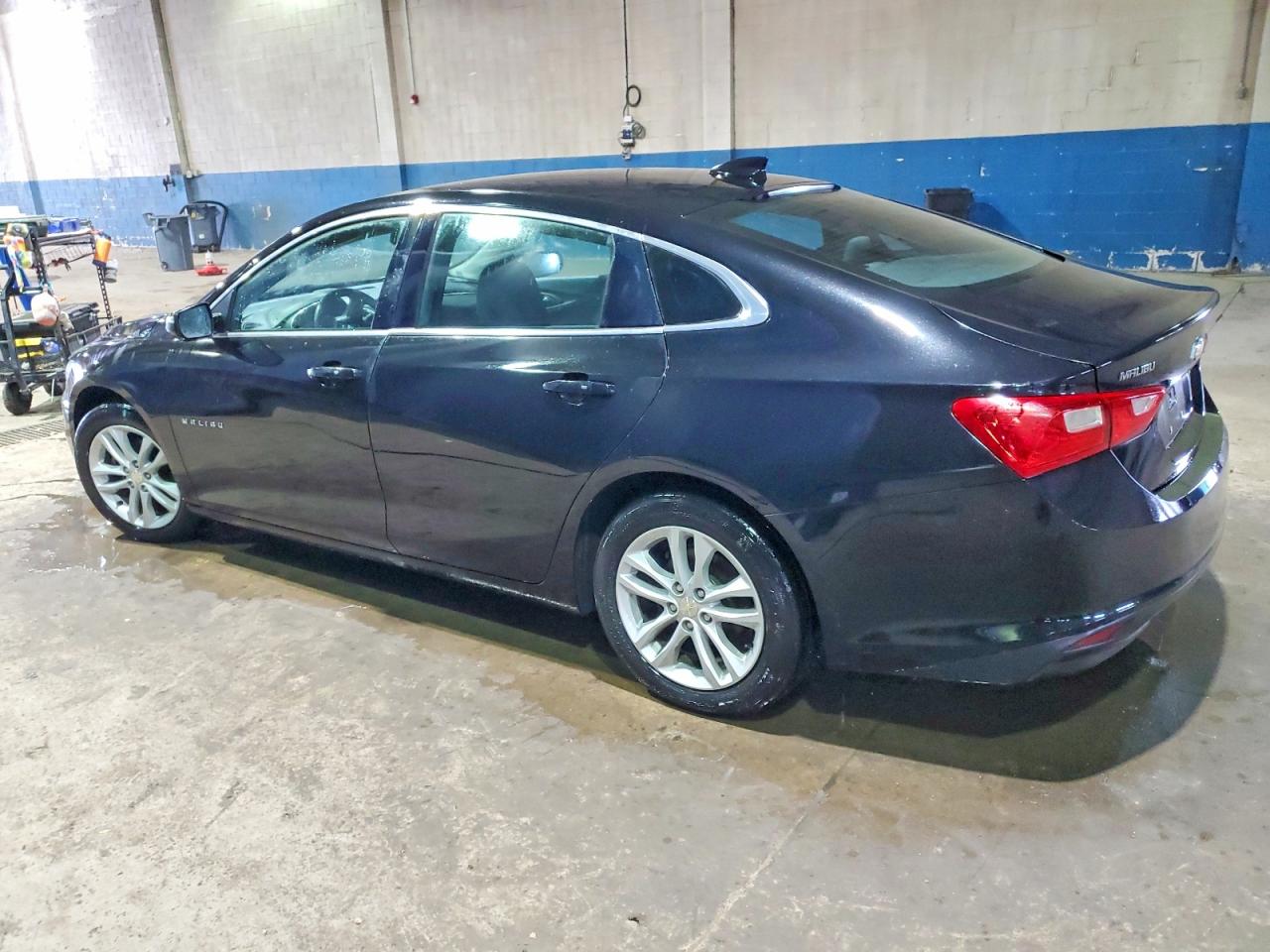 2016 CHEVROLET MALIBU LT photo 2