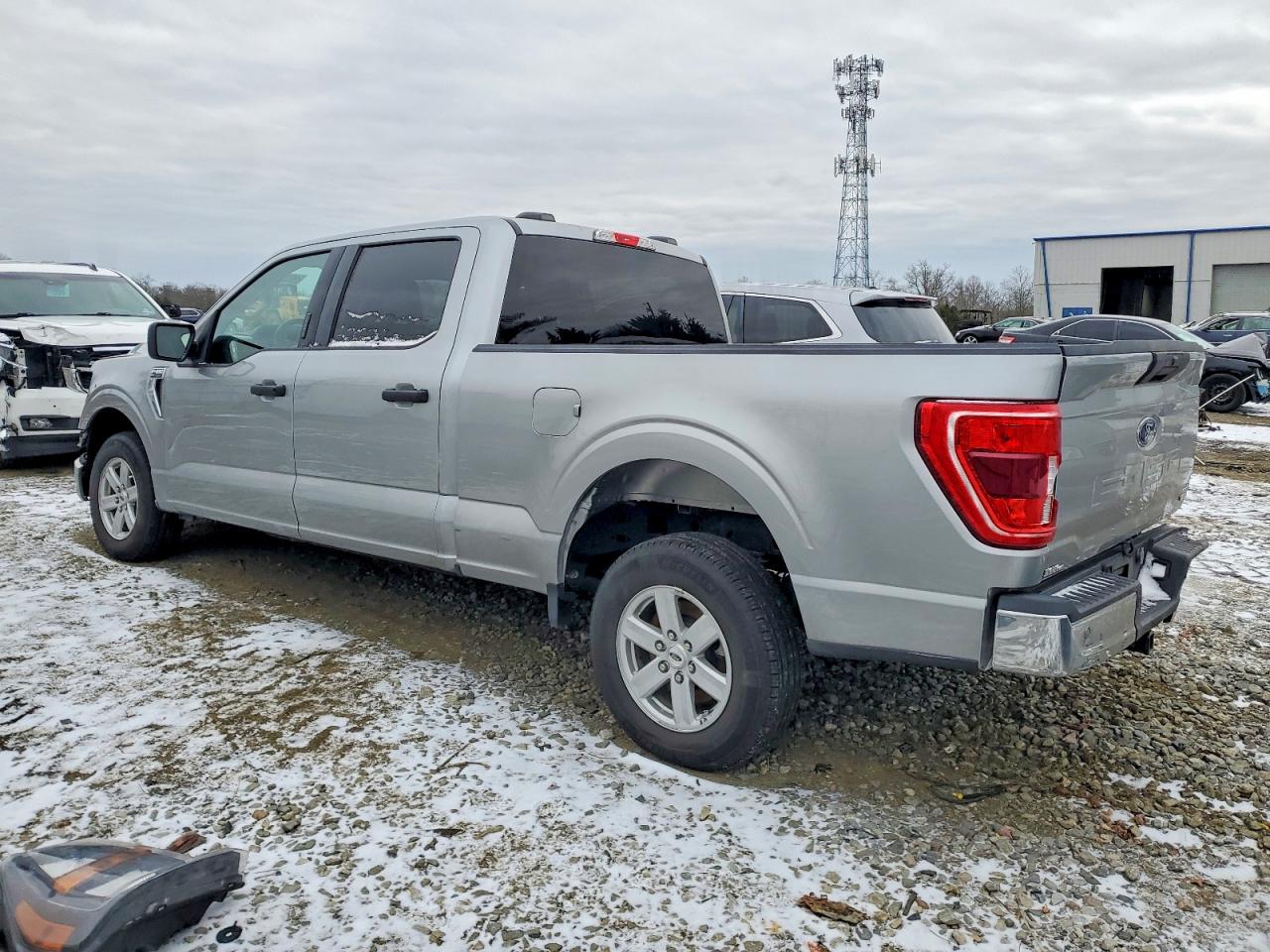 2023 FORD F150 SUPERCREW photo 2