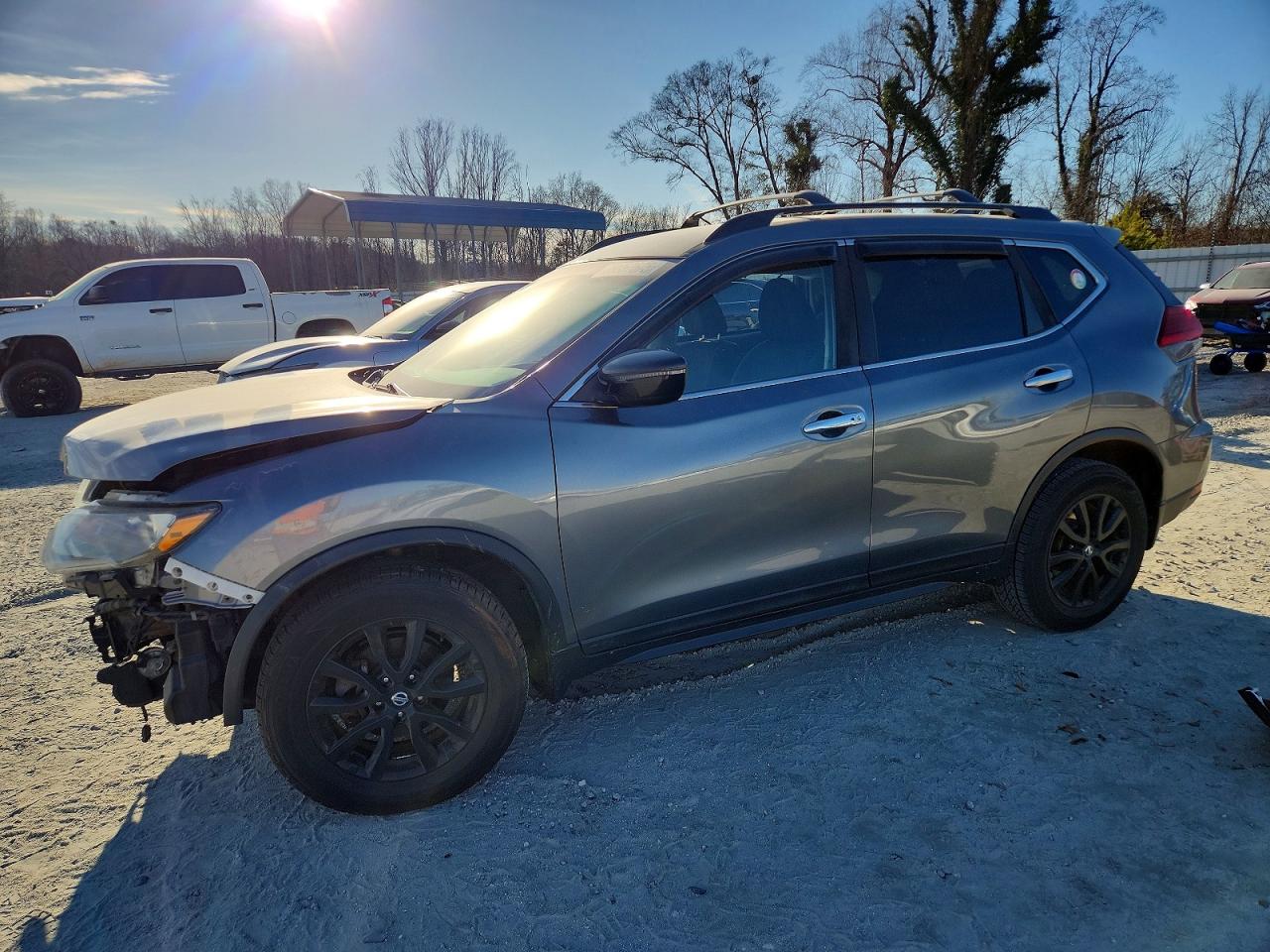 2017 NISSAN ROGUE