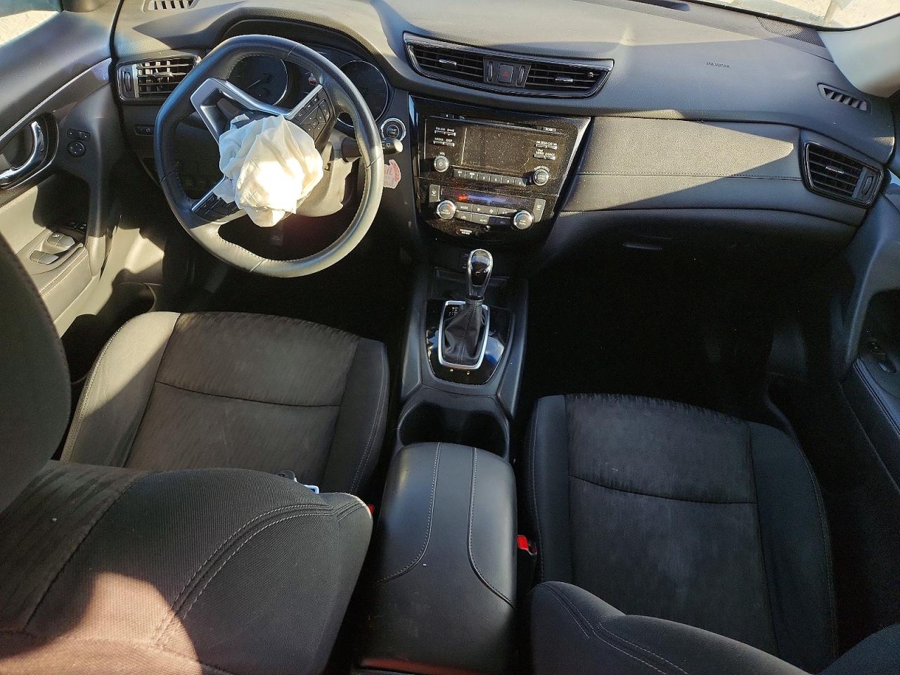 2017 NISSAN ROGUE SV photo 15