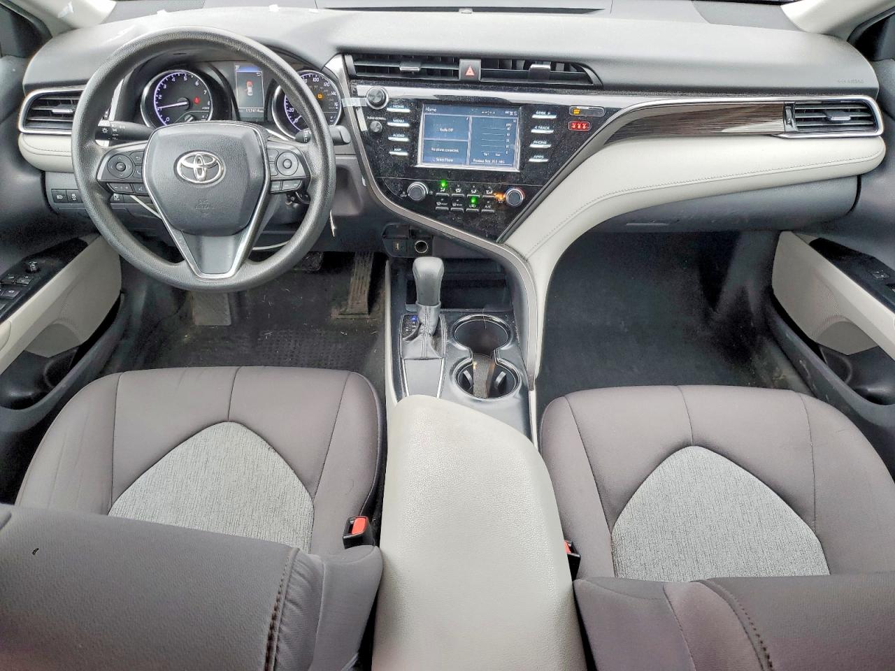2019 TOYOTA CAMRY L photo 15