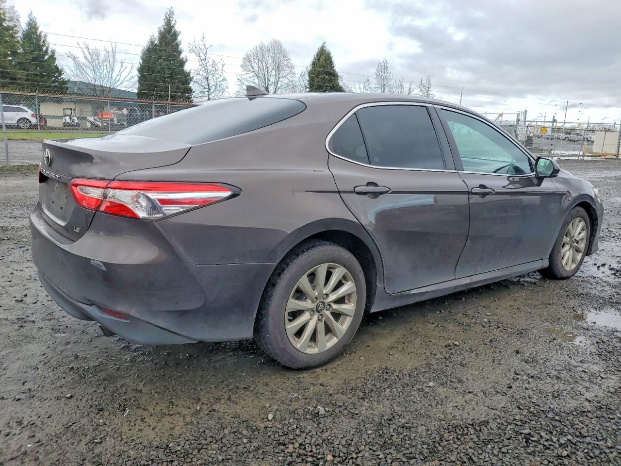 2019 TOYOTA CAMRY L photo 5