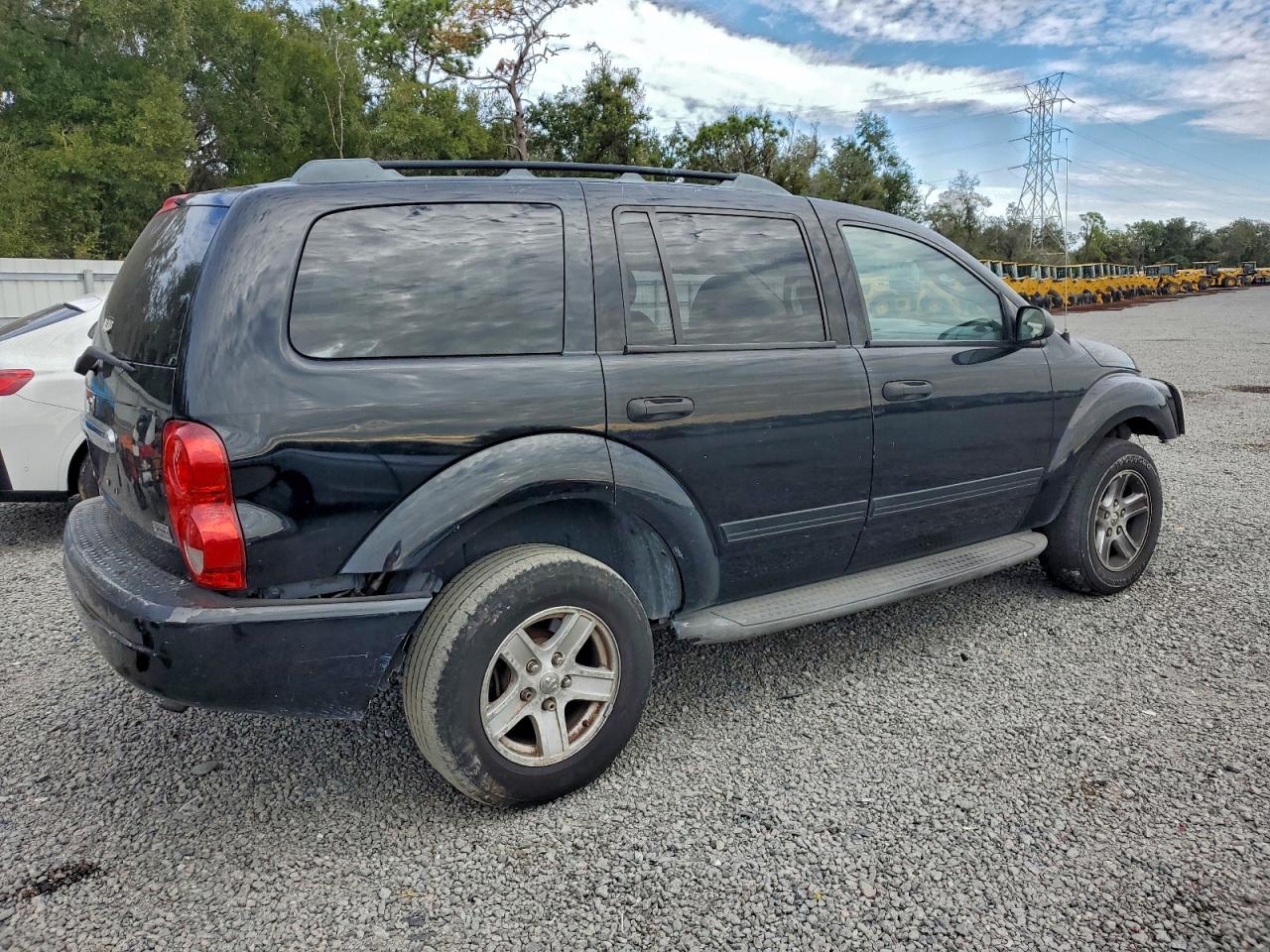 2005 DODGE DURANGO SLT photo 3