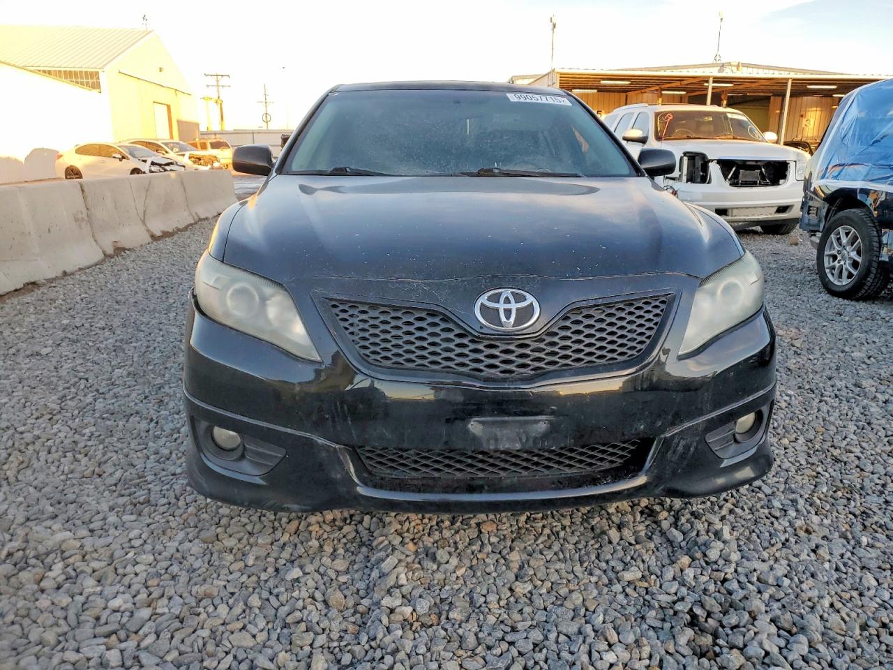 2011 TOYOTA CAMRY SE photo 5