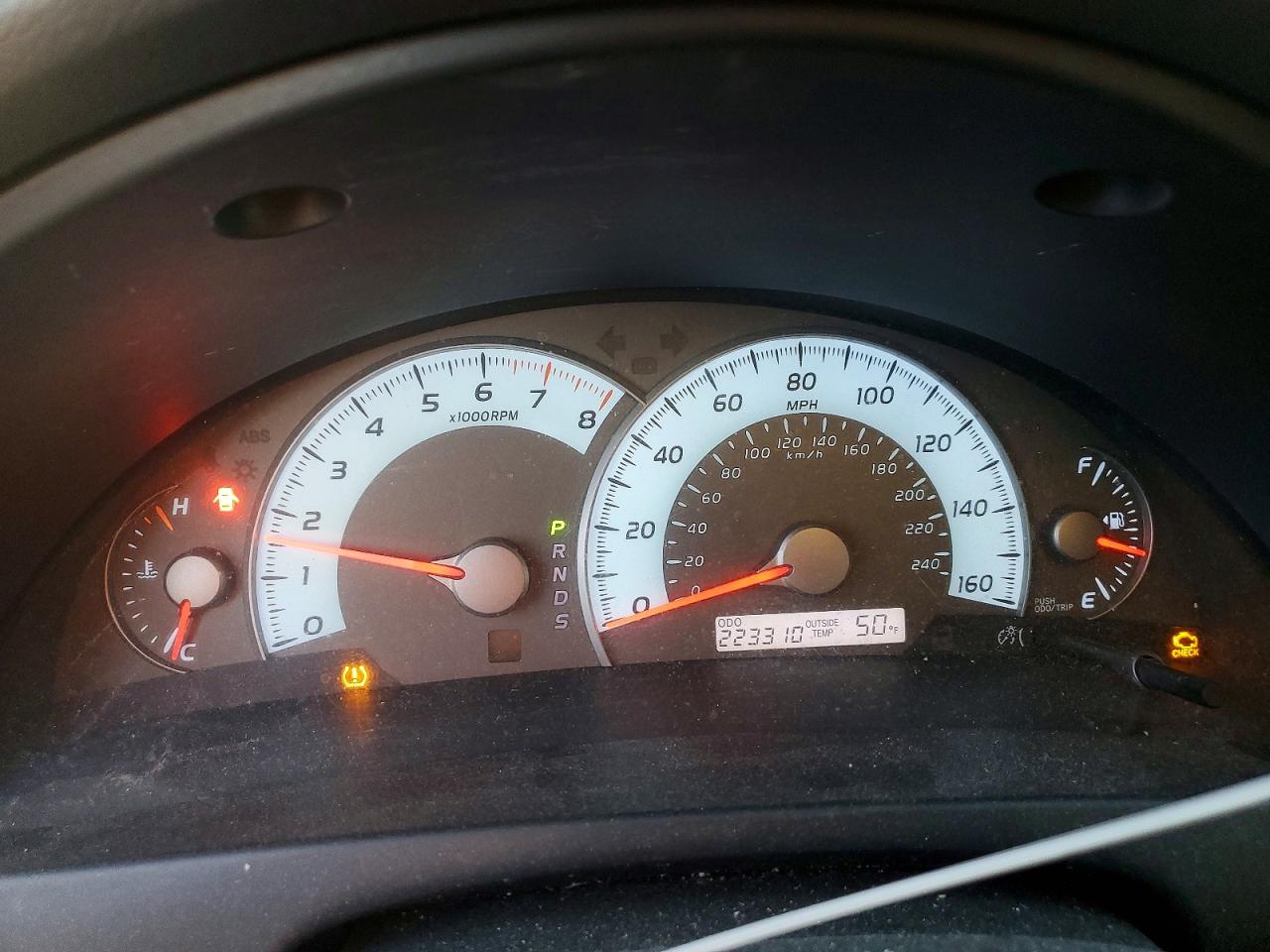 2011 TOYOTA CAMRY SE photo 9