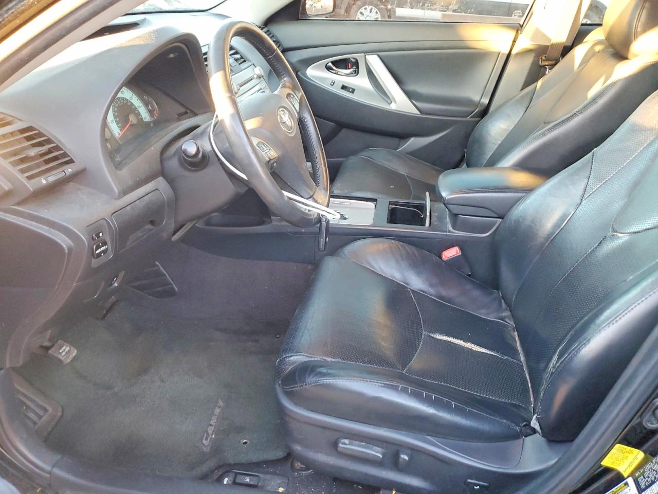 2011 TOYOTA CAMRY SE photo 7