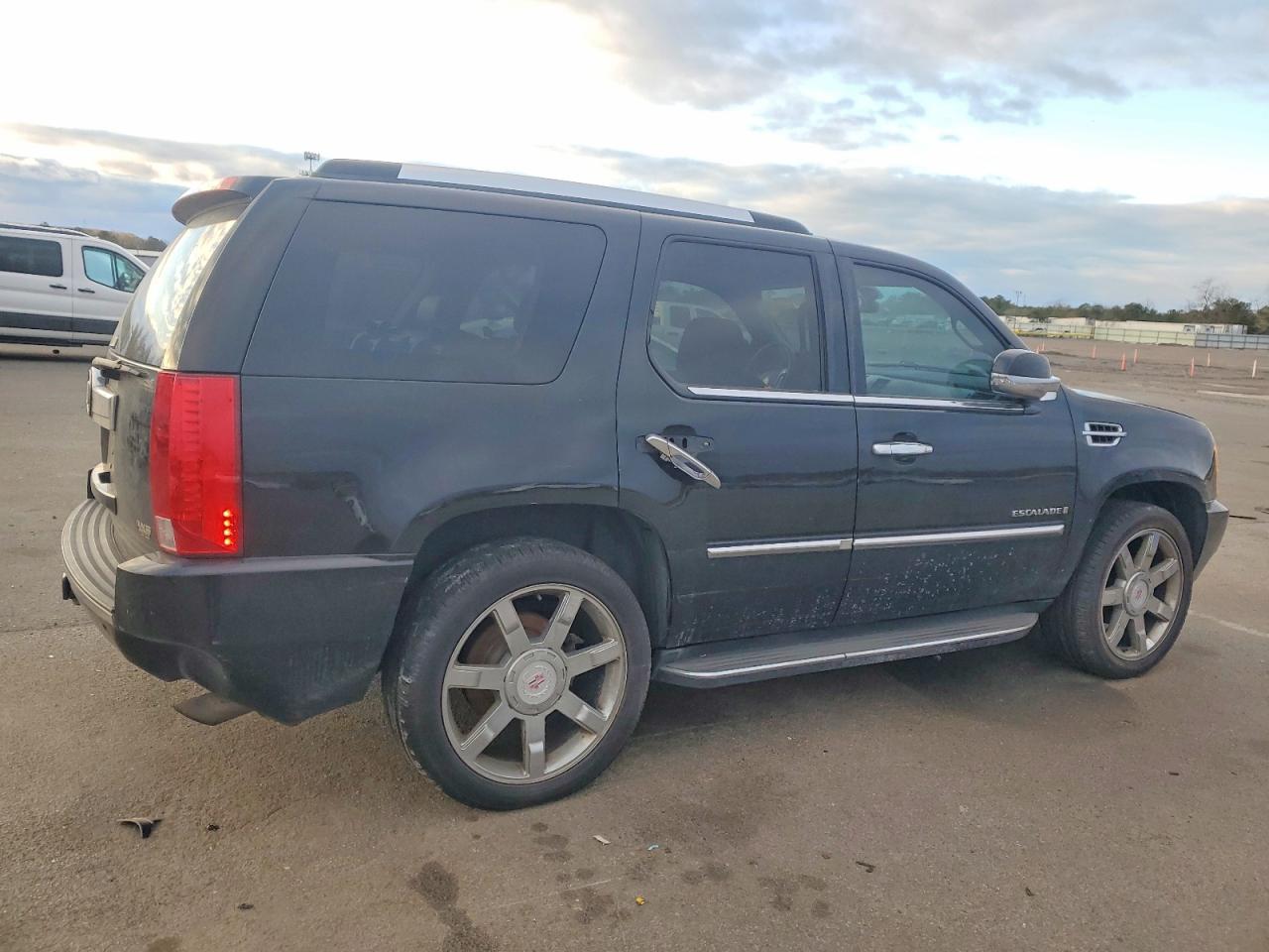 2008 CADILLAC ESCALADE LUXURY photo 5
