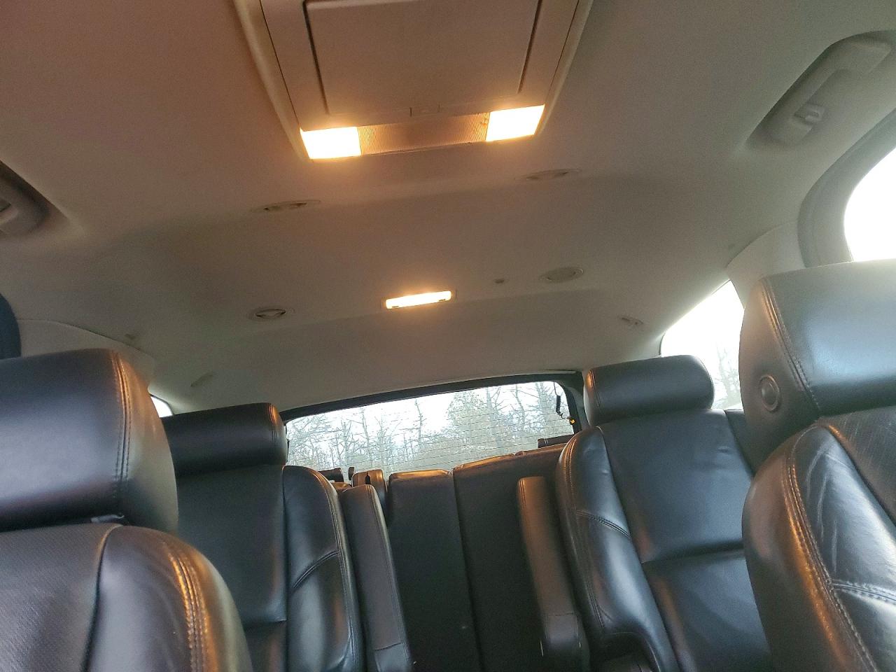 2008 CADILLAC ESCALADE LUXURY photo 19