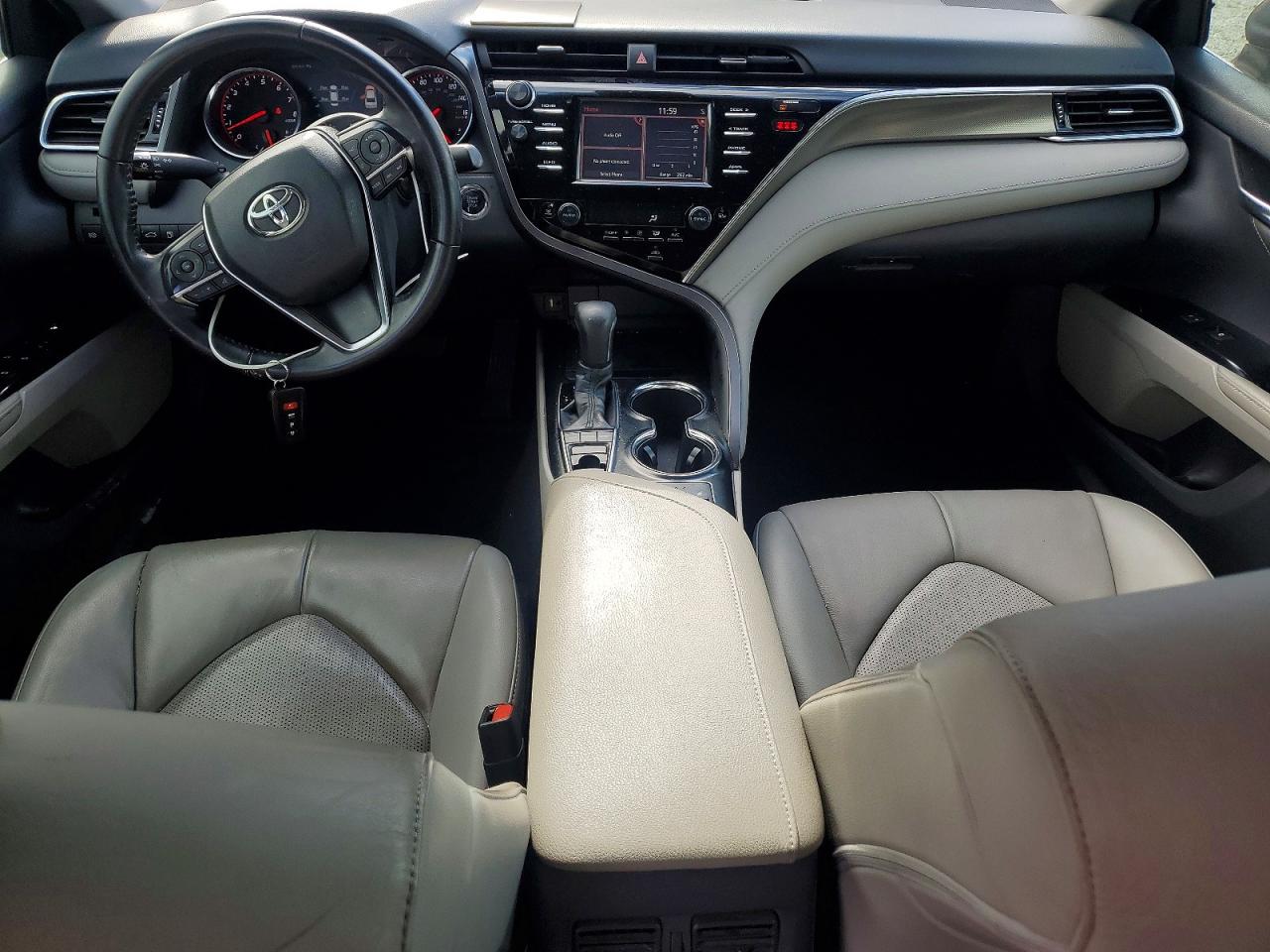 2018 TOYOTA CAMRY XSE photo 15