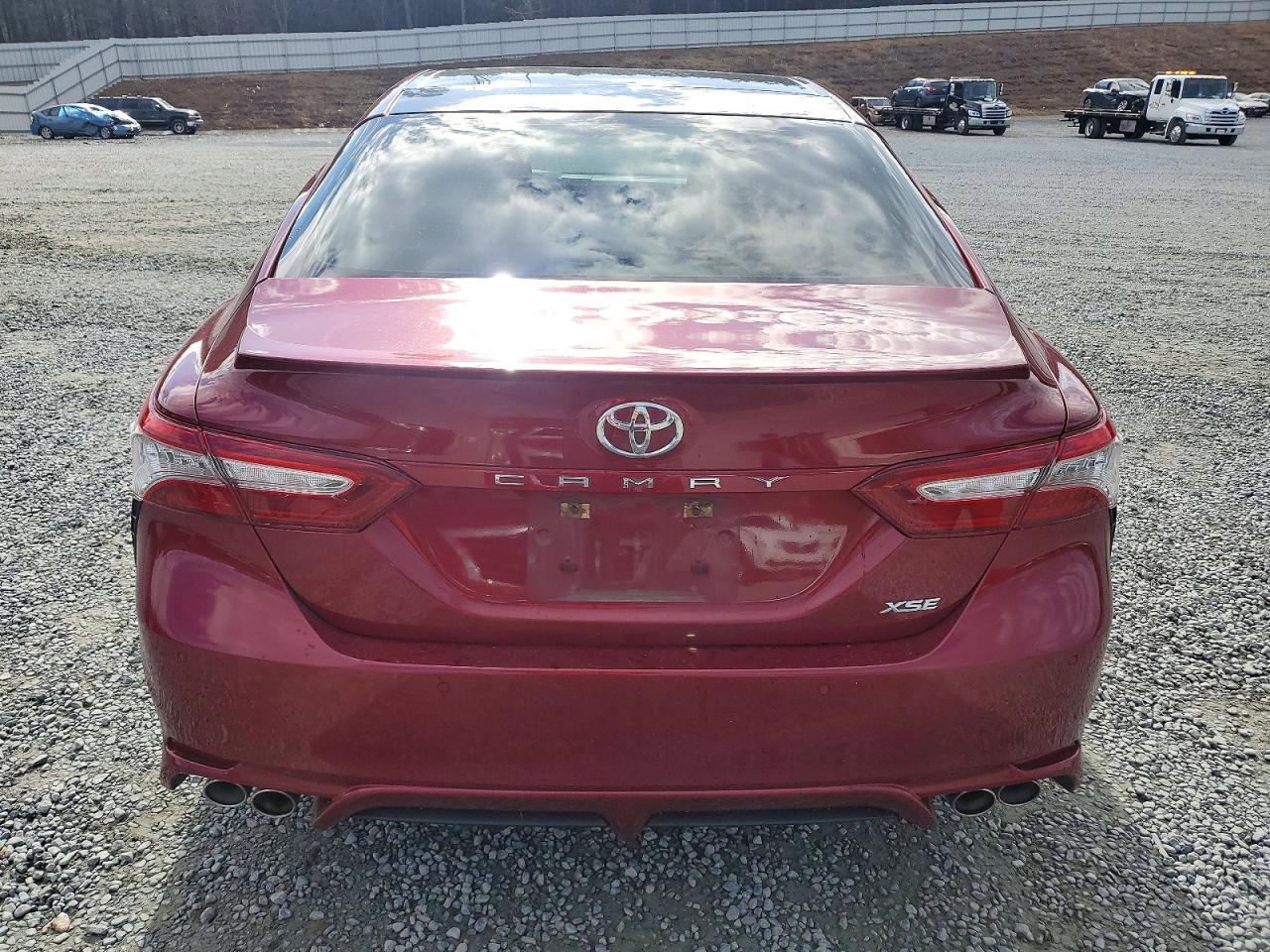 2018 TOYOTA CAMRY XSE photo 11