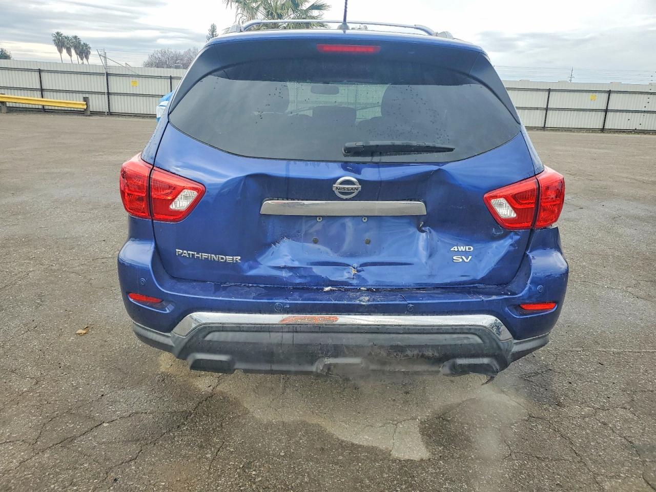 2017 NISSAN PATHFINDER S photo 6