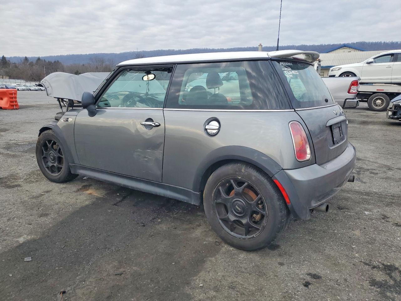 2002 MINI COOPER S photo 2