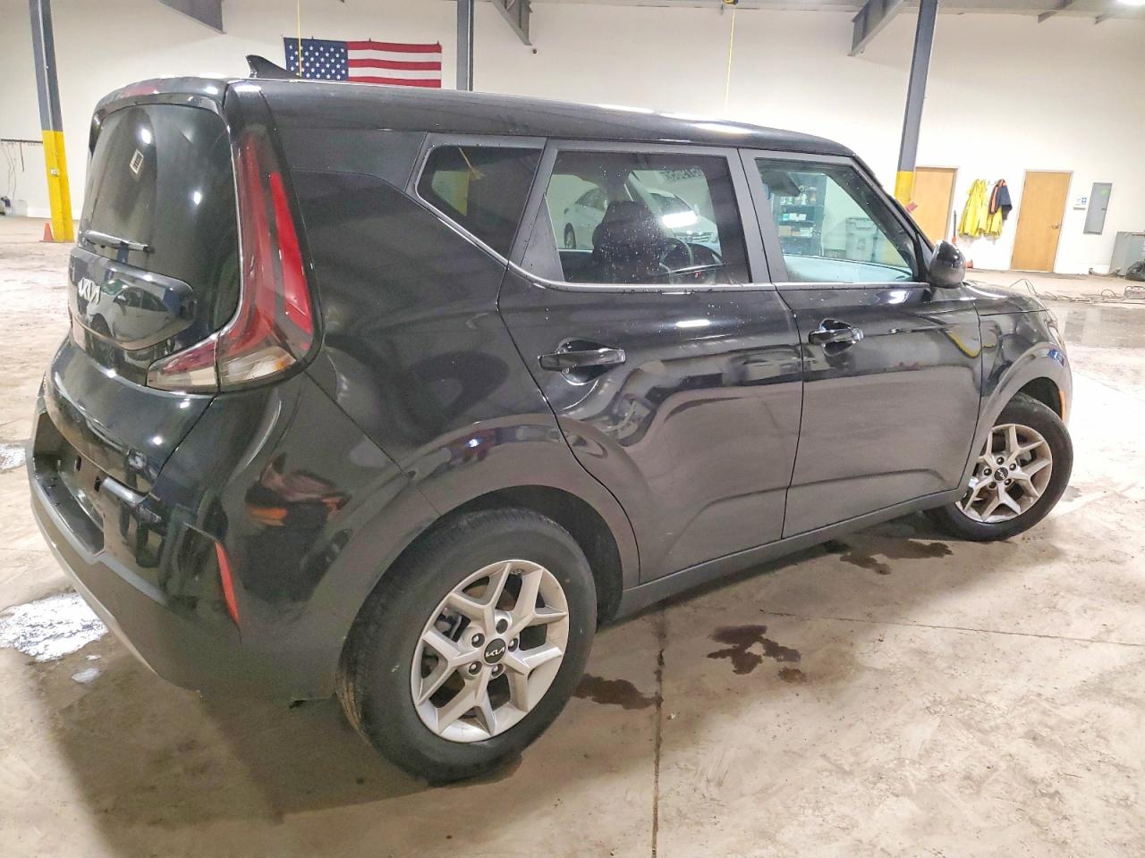 2025 KIA SOUL LX photo 3