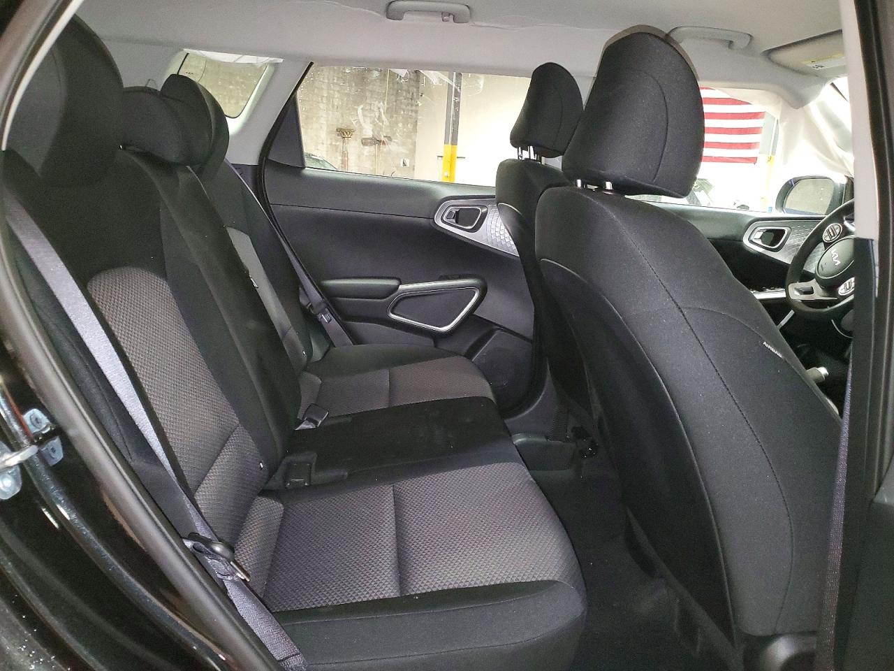 2025 KIA SOUL LX photo 10