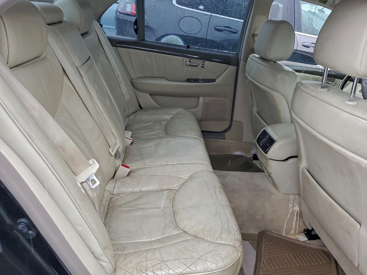 2002 LEXUS LS 430 photo 10