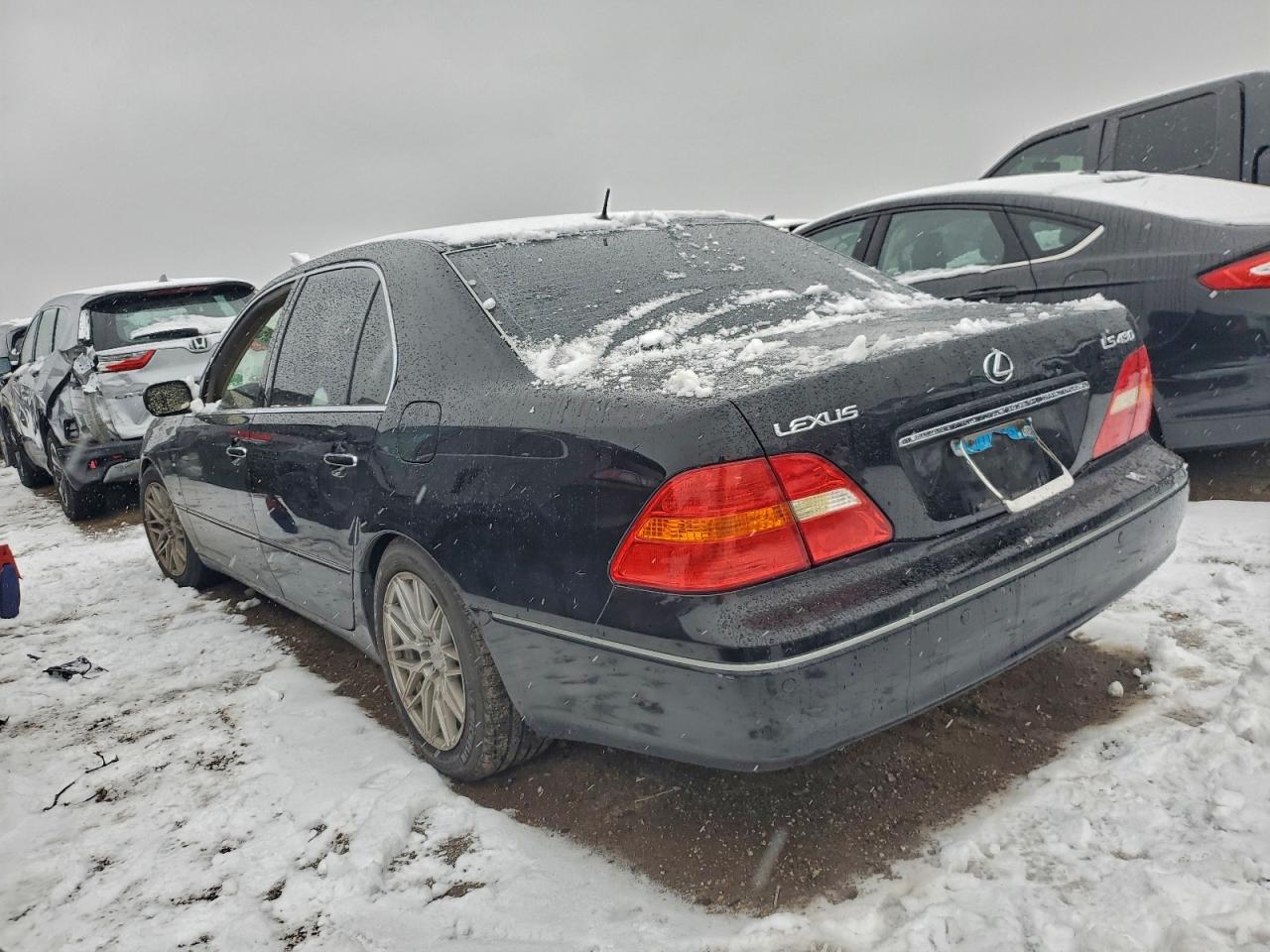 2002 LEXUS LS 430 photo 2